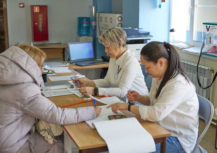 undefinedВторой важный аспект – минимизация HTTP-запросов.</strong> Каждый запрос, будь то к внешним библиотекам или шрифтам, увеличивает время загрузки. Чтобы избежать лишних запросов, стоит объединить CSS и JavaScript файлы, а также использовать систему кэширования. Внедрение Content Delivery Network (CDN) обеспечит быстрый доступ к статическому контенту из разных географических точек, минимизируя задержки.»></p>
<p><em>Не менее важна правильная настройка кэширования.</em> Использование заголовков Cache-Control помогает браузерам сохранить файлы на локальных устройствах пользователей, что уменьшает время загрузки при повторных визитах. Настройка долговременного кэширования для неизменяющихся ресурсов, таких как изображения и шрифты, позволяет эффективно управлять трафиком.</p>
<p><img decoding=