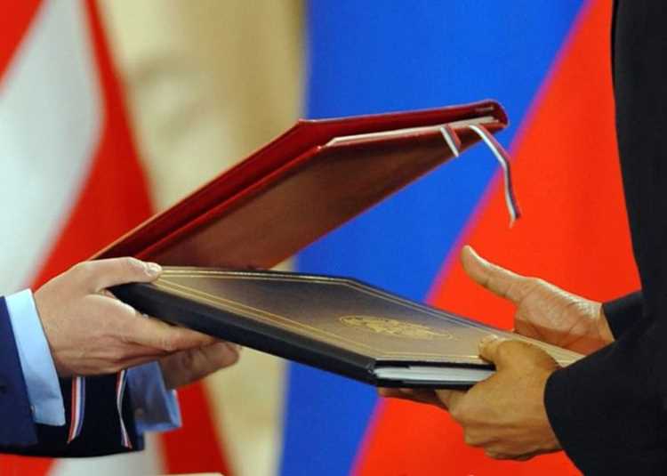 Для обеспечения юридической силы договора рекомендуется: 1) ограничивать оговорки предметом конкретной статьи, 2) избегать условий, полностью изменяющих ключевые положения договора, 3) документально фиксировать дату уведомления о резерве и дату его прекращения, если это предусмотрено.