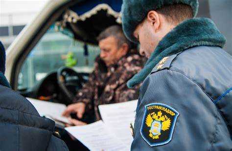 Когда сотрудник муниципальной службы может остановить транспорт