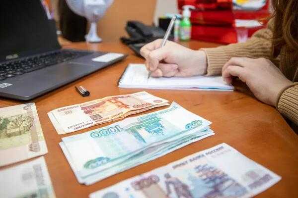 Какие особенности расчета зарплаты в разных регионах по отношению к мрот